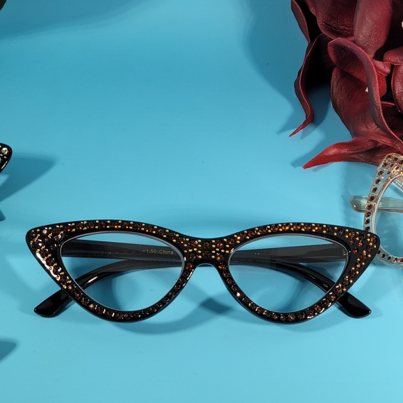 “Adrienne” Rhinestone Reader - Picture 7 of 8